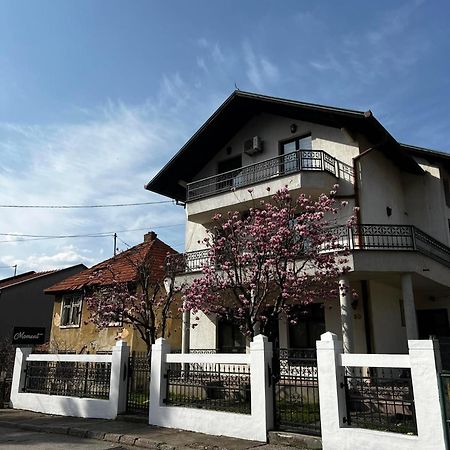 Hostel Tuzla Zewnętrze zdjęcie