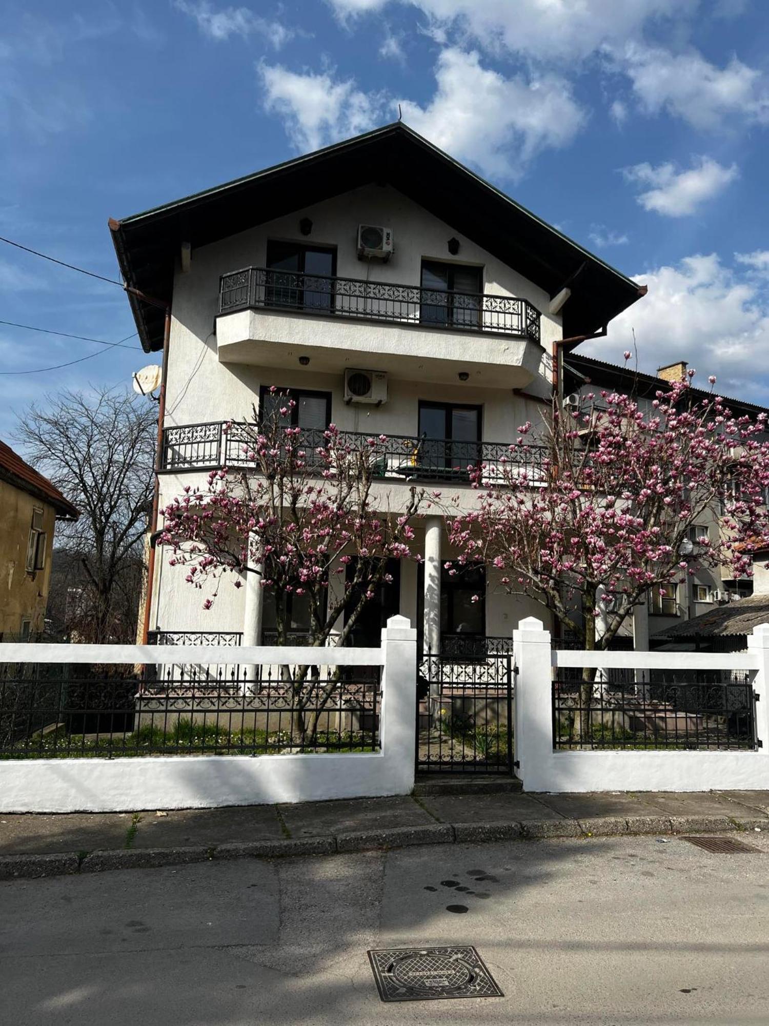 Hostel Tuzla Zewnętrze zdjęcie