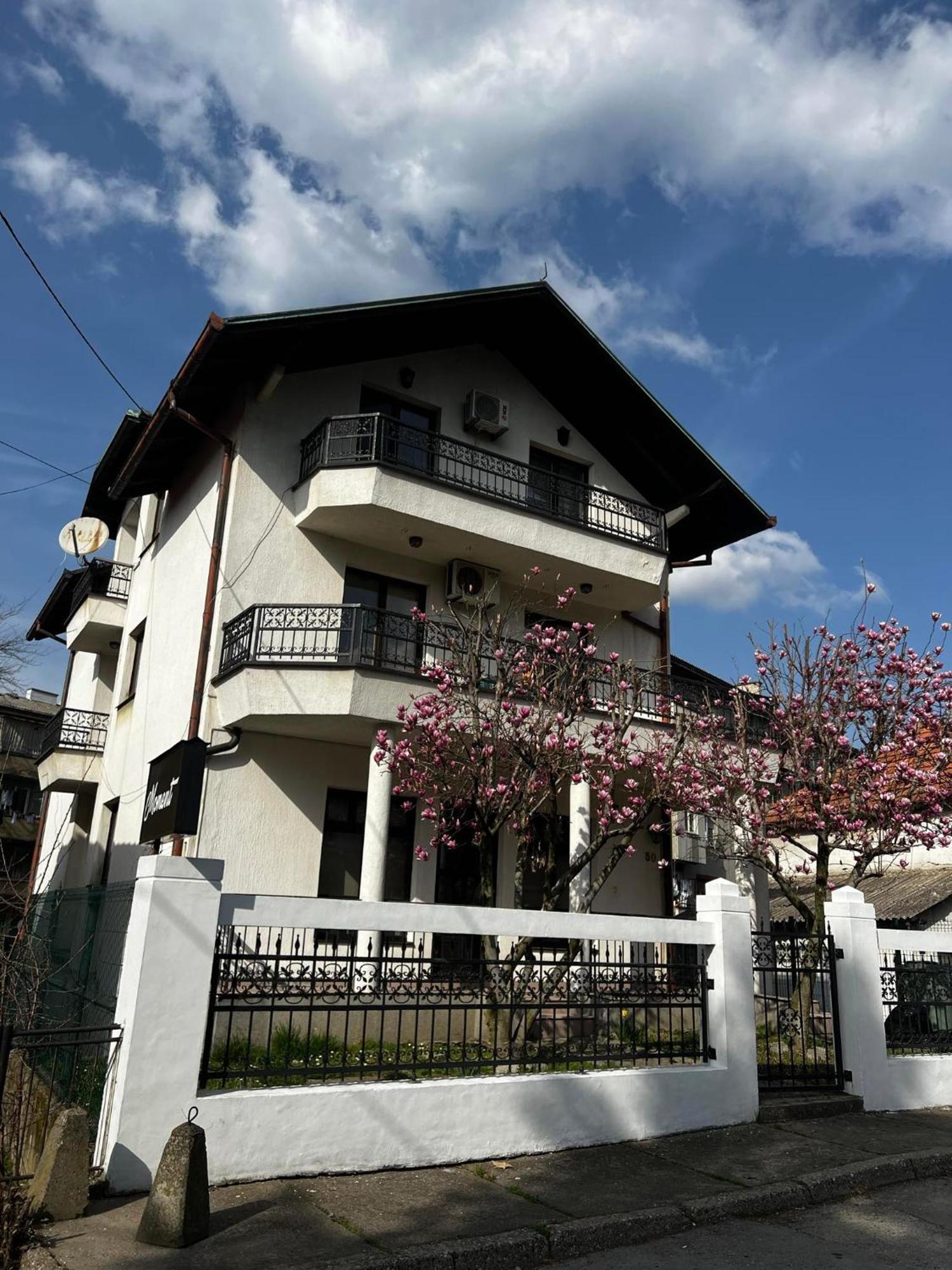 Hostel Tuzla Zewnętrze zdjęcie